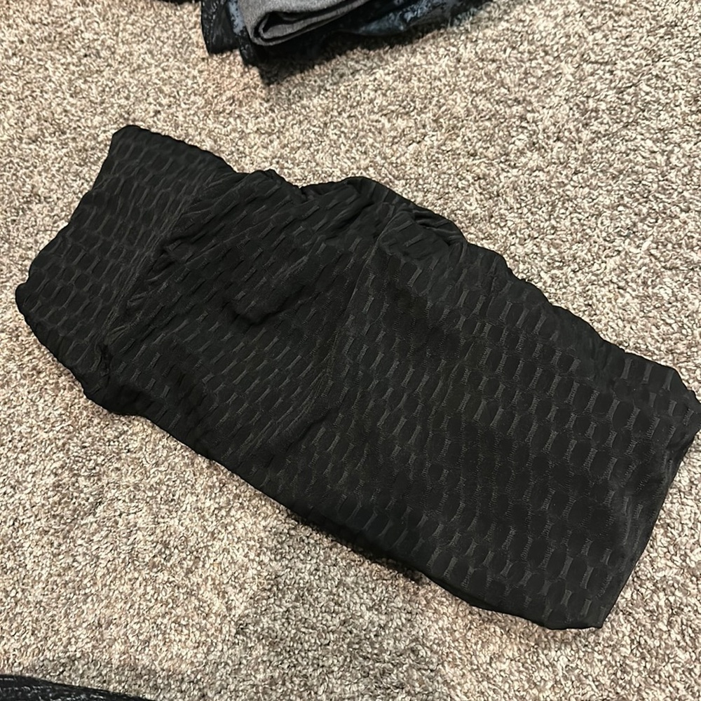 Brand new black leggings , rouched booty.